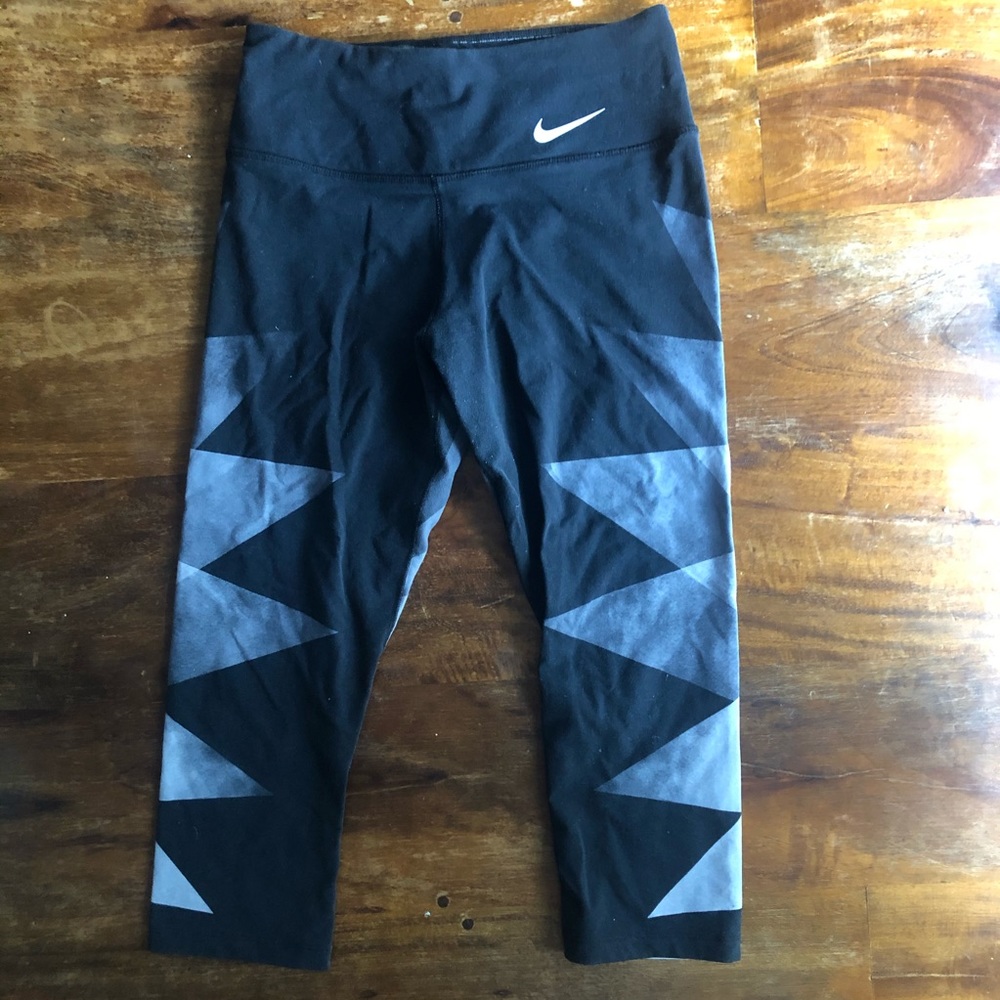 Nike cropped leggings